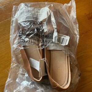 Women's flats NWT